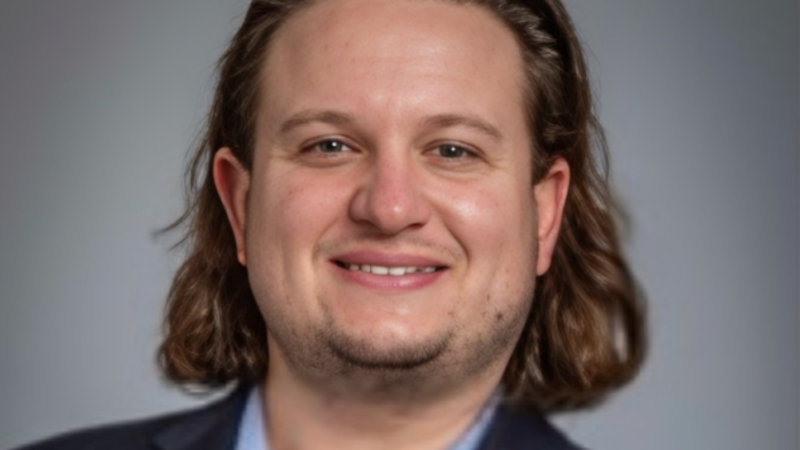 Marshall Miller headshot